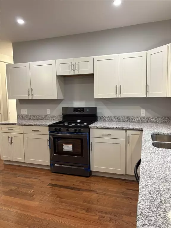 Woonsocket, RI 02895,184 Avenue C #5