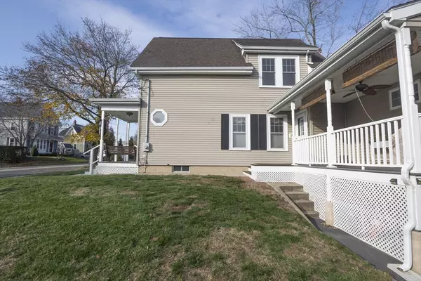 Whitman, MA 02382,20 Elm Pl