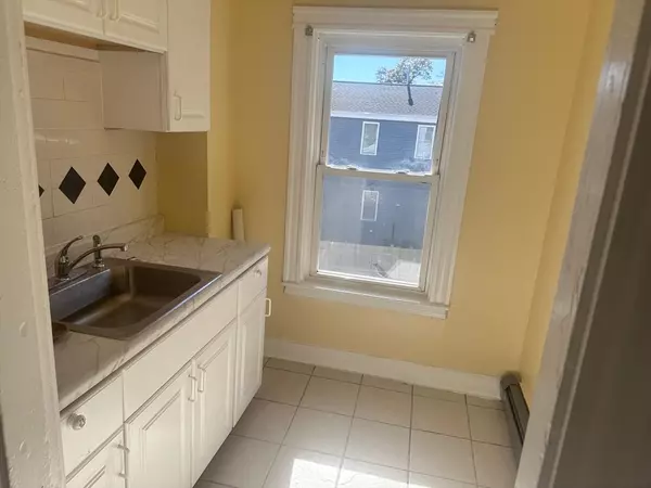 Brockton, MA 02302,627 Crescent #2