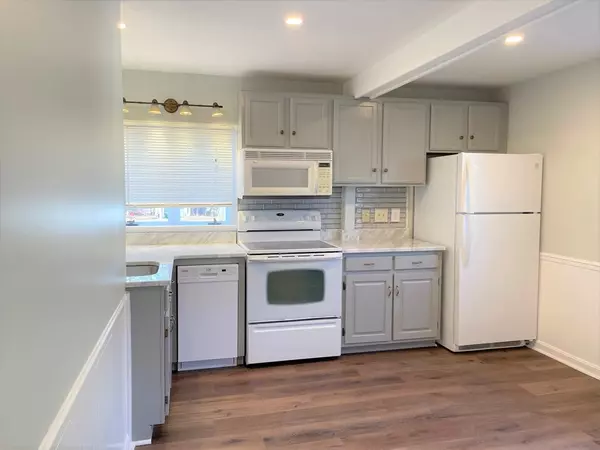 Norton, MA 02766,269 W Main #B