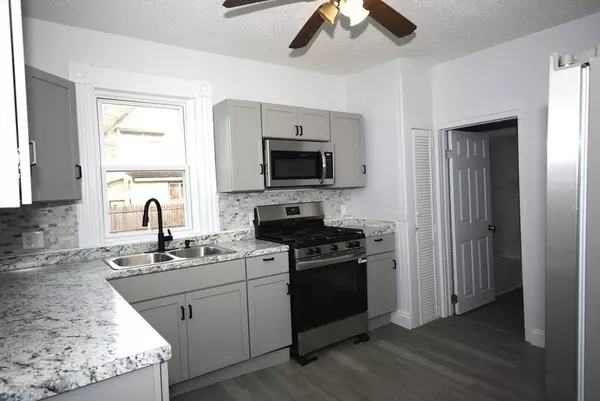 Springfield, MA 01108,72 Hall St