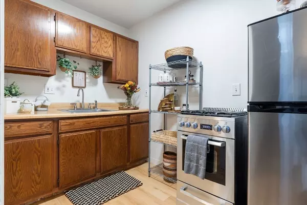 Boston, MA 02113,46 Lewis St ##A