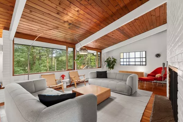 Topsfield, MA 01983,43 Willowdale Rd