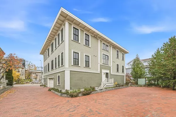 190 Prospect St #Unit 8, Cambridge, MA 02139