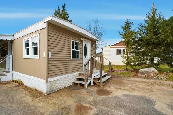 Brimfield, MA 01010,1 Willow Circle