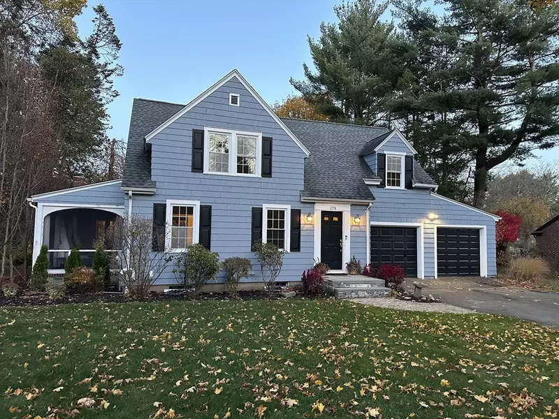 179 Central Park Dr, Holyoke, MA 01040