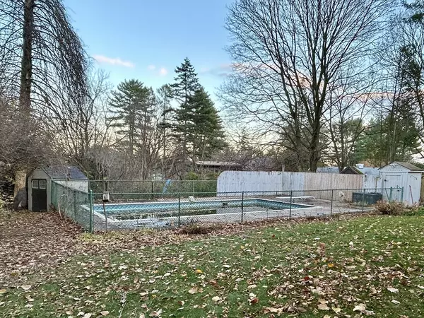 Holyoke, MA 01040,179 Central Park Dr