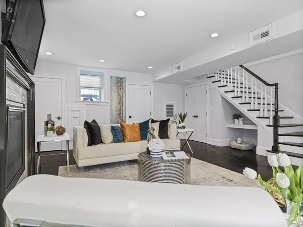 Boston, MA 02124,131 Centre Street