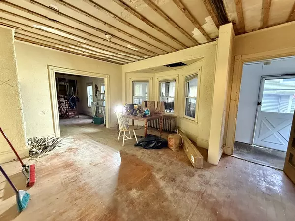 Watertown, MA 02472,14 Royal St