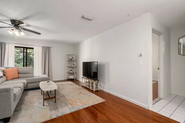 Oxford, MA 01537,24 Thayer Pond Dr #unit 16