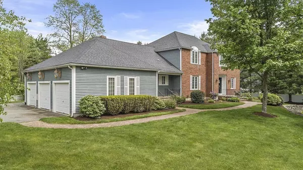 Canton, MA 02021,15 Kensington Dr