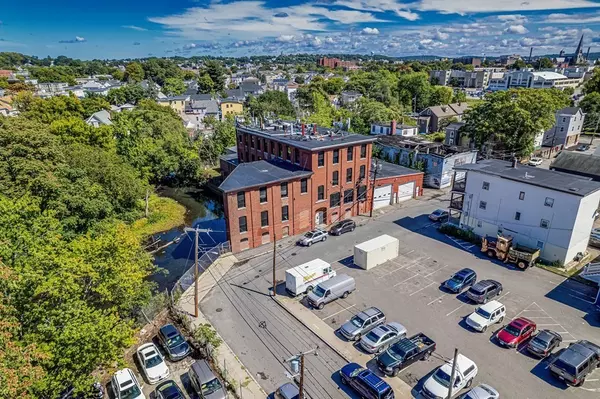 Lawrence, MA 01841,81-83 Holly Street