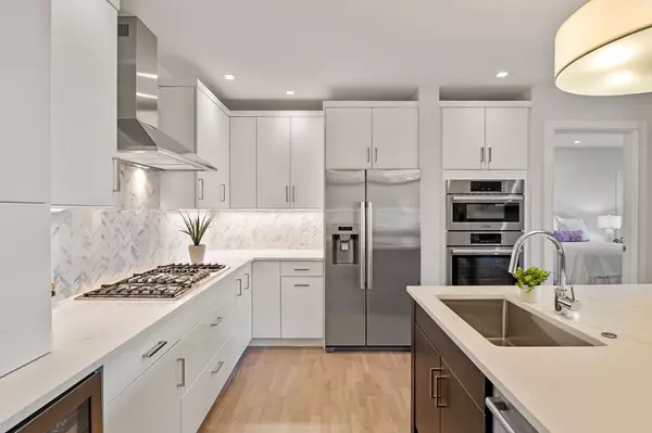 Swampscott, MA 01907,71 Greenwood Avenue #207