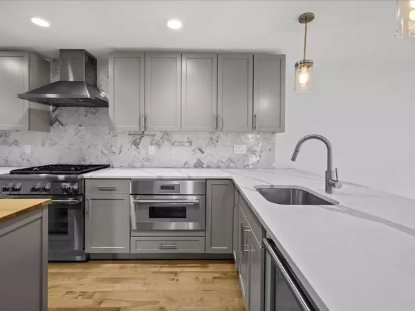 Boston, MA 02135,50 Hichborn #506