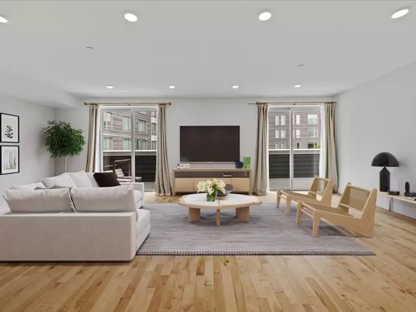 Boston, MA 02135,50 Hichborn #506