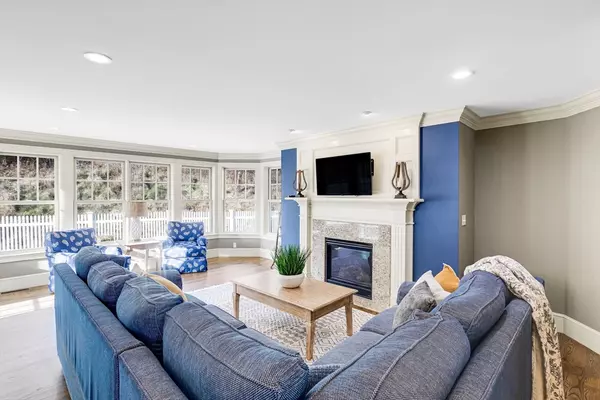 Newbury, MA 01951,222 High Rd