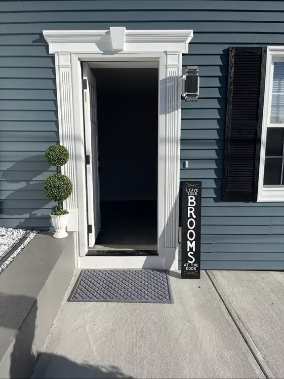 Somerset, MA 02725,229 Oneil Road #1