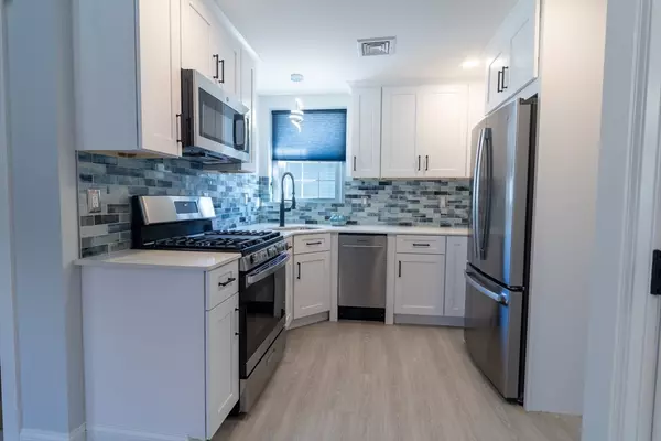 Somerset, MA 02725,229 Oneil Road #1