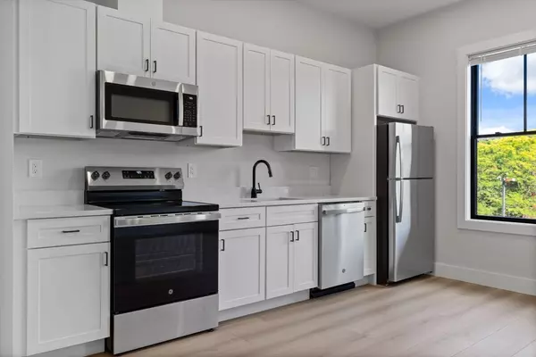 Wakefield, MA 01880,198 Albion #202