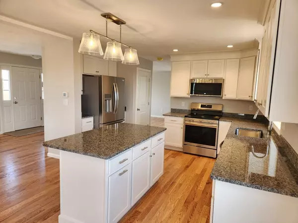 Lynn, MA 01904,53 Kelly Lane