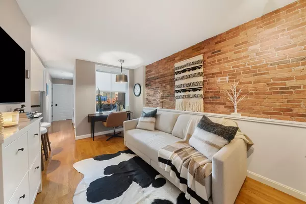 Boston, MA 02114,9 Hancock St #5