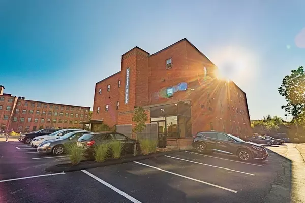 Brockton, MA 02302,75 Commercial St #202