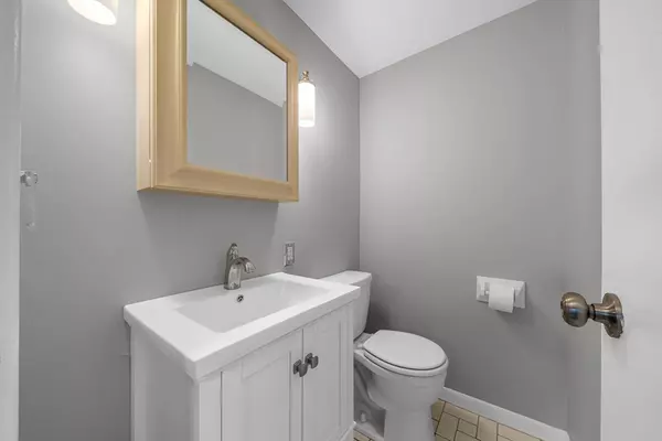 North Andover, MA 01845,88 Kingston St #88