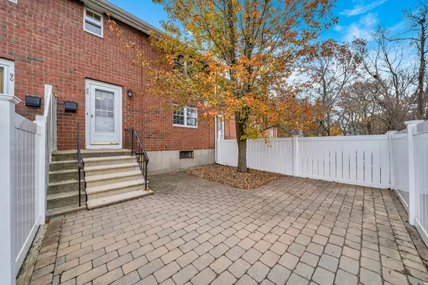 North Andover, MA 01845,88 Kingston St #88