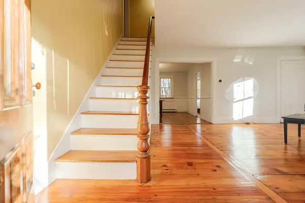 Maynard, MA 01754,12 Walcott Street