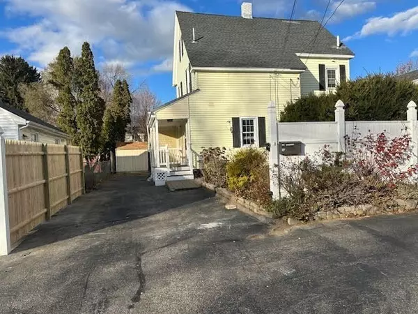 Worcester, MA 01605,633 Plantation Street