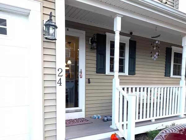 Attleboro, MA 02703,1284 County St #24