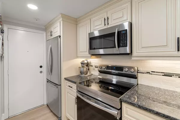 Marlborough, MA 01752,596 Boston Post Rd E #23