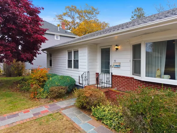 Dartmouth, MA 02747,50 Gaywood St