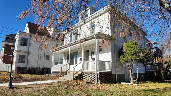 Dedham, MA 02026,61 Thomas St #1