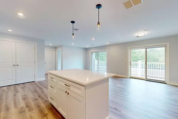 Wakefield, MA 01180,610 Salem Street #404