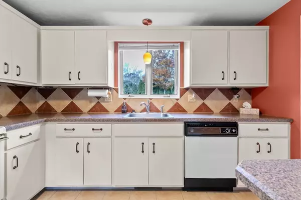 Plymouth, MA 02360,52 Liberty St #L3