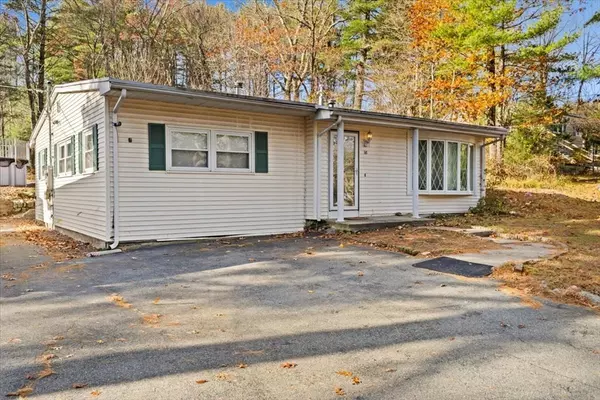 98 Glen Echo Blvd, Stoughton, MA 02072