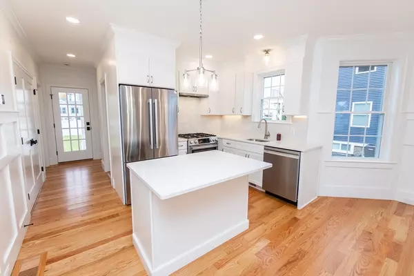 Medford, MA 02155,20 Sheridan Ave #20