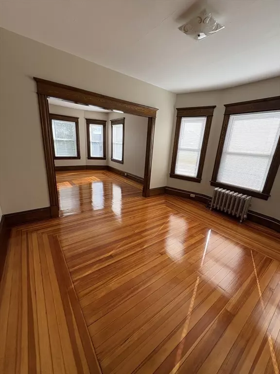 Chicopee, MA 01013,356 Springfield Street #6