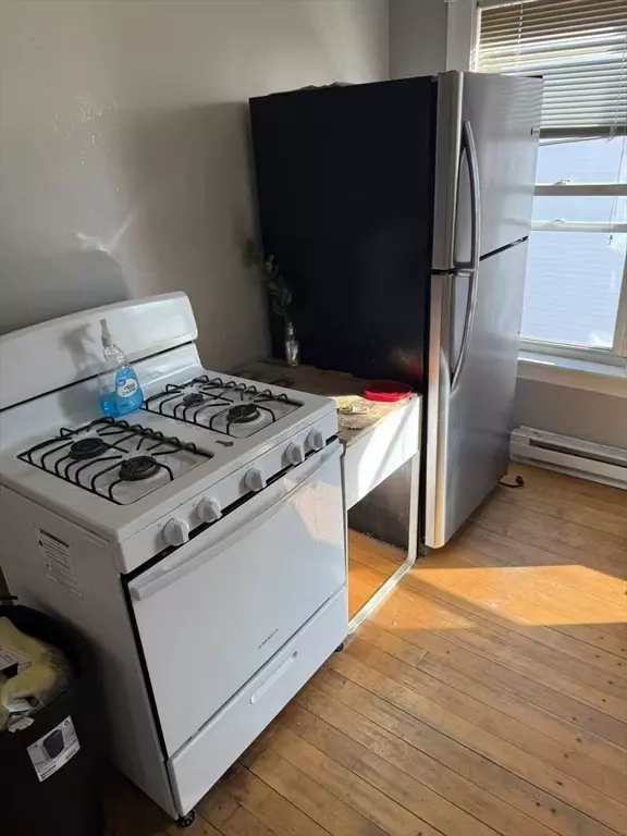 Worcester, MA 01603,84 Florence St #2