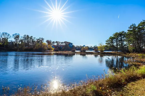 Harwich, MA 02645,38 Rainbow Way