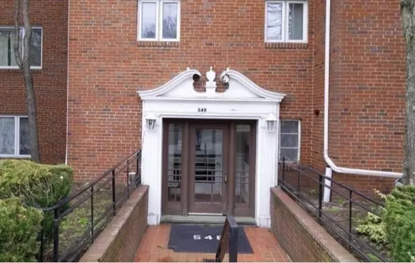 Newton, MA 02458,548 Centre Street #5