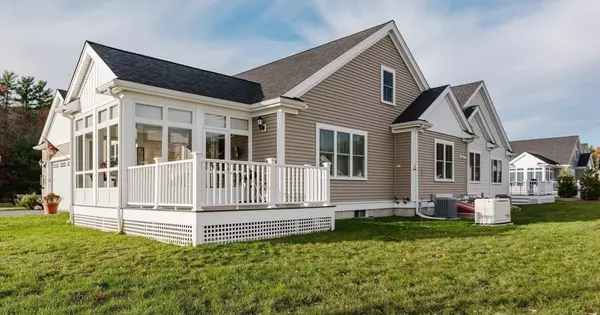 4 Sarahbeth Lane #1, Rochester, MA 02770