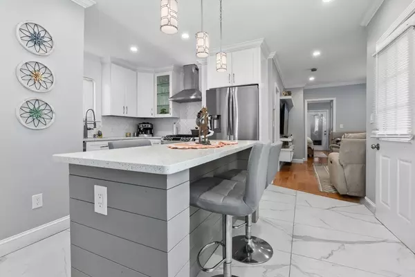 Salem, MA 01970,19 Cushing St