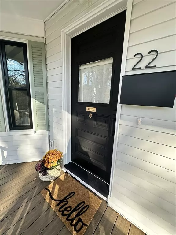 Beverly, MA 01915,22 Laurel Street