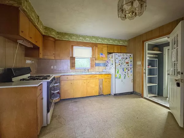 Freetown, MA 02717,9 Paul Ave