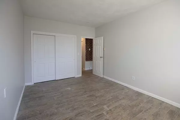 Framingham, MA 01702,5 Beaver Park Rd #5