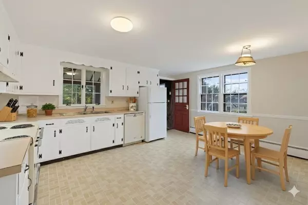 Marblehead, MA 01945,45 Peach Highlands