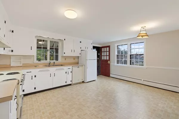 Marblehead, MA 01945,45 Peach Highlands