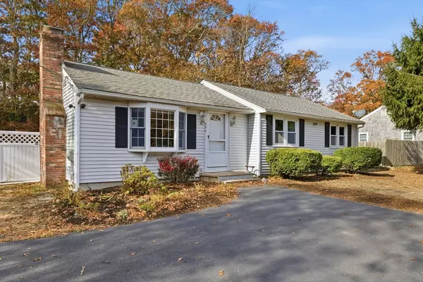 Mashpee, MA 02649,544 Cotuit Rd